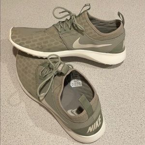 Nike Women’s Juvenate Running Shoe